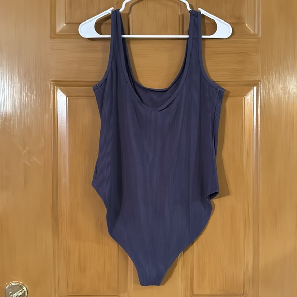 Size 2X Women’s Old Navy Navy Ribbed Tank Bodysuit - Picture 4 of 5